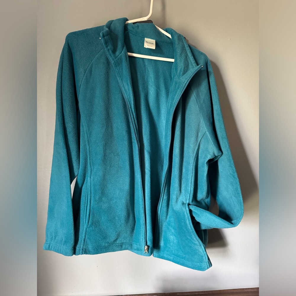 Women’s size large, turquoise blue zip up fleece jacket